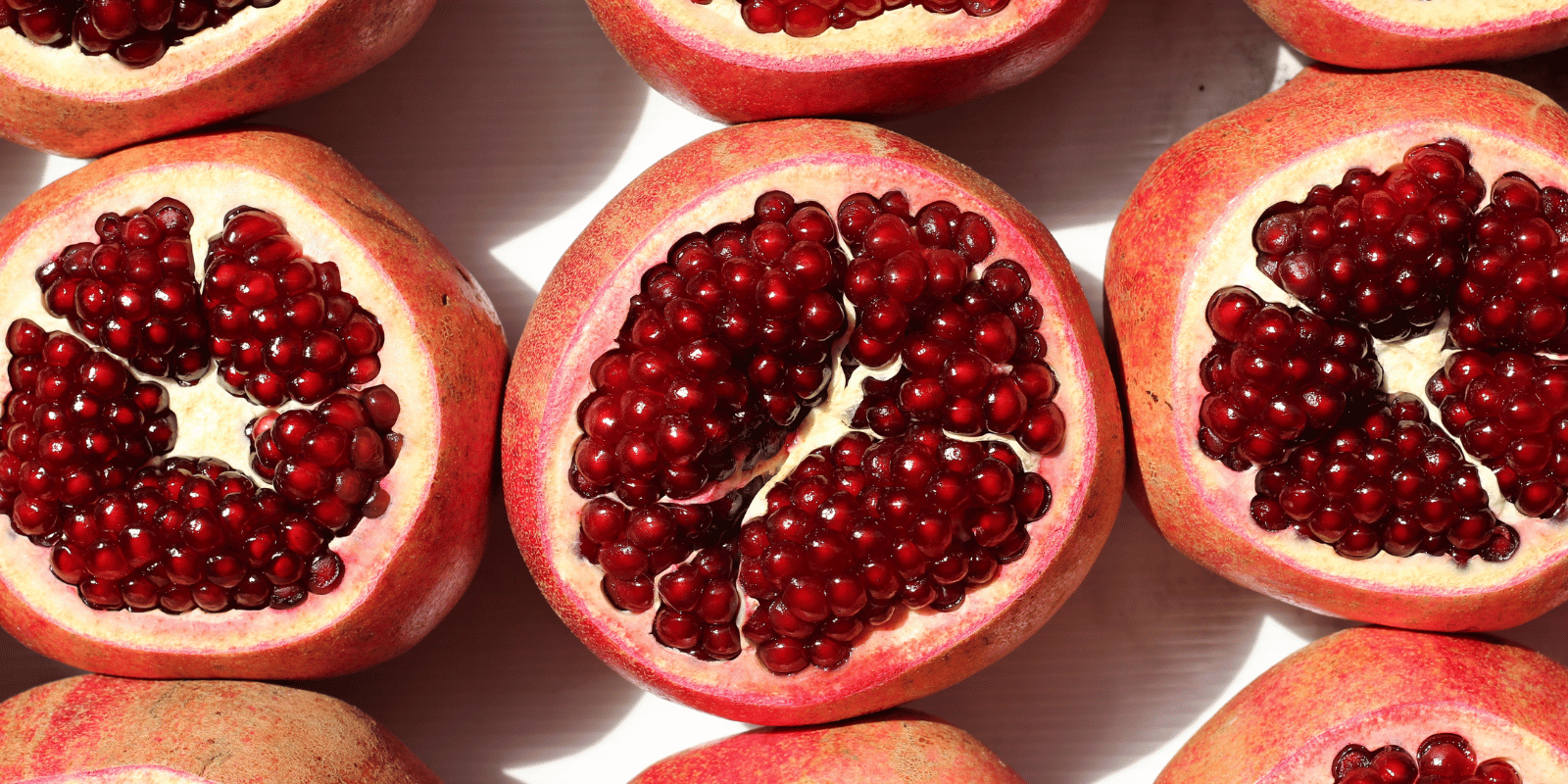 Les bienfaits de la grenade pour le chien, tout savoir sur ce fruit plein de vitamines !